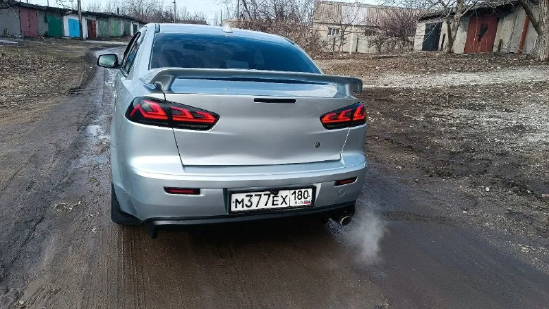 ❗️продам lancer x 2007 года. ❗️ состояние ближе к идеалу ✅ 2х литровый мотор 150 живых лошадей✅ коробка: обслуженный вариатор ( плюсом установлено доп охлождение), переключается без каких либо пинков✅едет отлично. родной пробег: 280.000 тысяч❗️ по двигателю работает отлично без каких либо посторонних звуков ✅ салон ухоженный без каких либо дырок и прочего ✅ всё работает по электрики каждая кнопочка, каждая лампочка светит✅ так же стоит хорошая сигнализация - фотография - 5