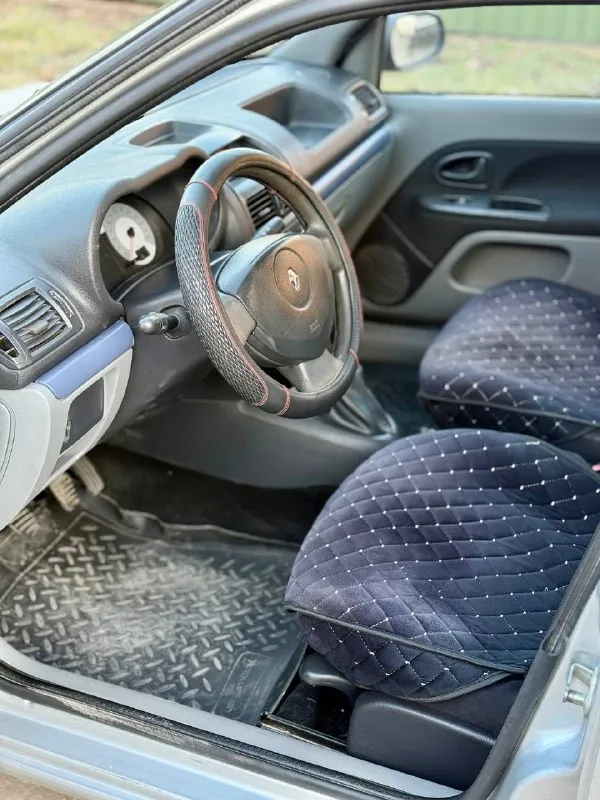 🇫🇷 renault symbol 💰цена: 450 000р 🏢город: мариуполь 📅год выпуска: 2008 🧾пробег: 192 751 км. ⚙️двигатель: 1.4 16v ⛽топливо: бензин ⚙️кпп: механика 📞 телефон: +7-949-551-91-52 +7-949-727-41-51 +7-989-263-55-56 💾 описание: ✅ 1 владелец, птс оригинал ✅ оцинкованный кузов ✅ турецкая сборка ✅ комплектация с кондиционером техническая часть в полном порядке. едет очень комфортно. двигатель 1.4 8-ми клапанный, очень резвый и надежный, бежит шикарно, коробка переключает идеально. салон в отличном состоянии, сигнализация. улица шевченко 2️⃣9️⃣6️⃣ ➕автомобиль с пройденным техническим осмотром и готов к переоформлению. 🏦 возможна продажа в кредит по двум документам. - фотография - 9