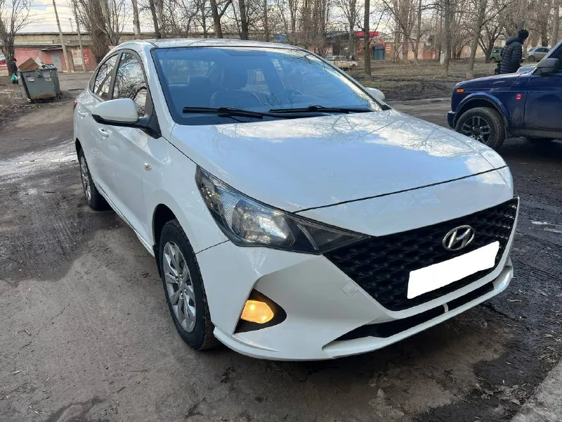 Hyundai solaris конец 2020 г 2 рестайлинг продаётся живая рабочая машина, по технической части, 5 из... - фотография