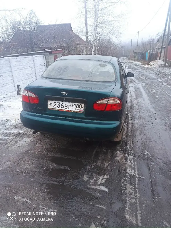 Продам daewoo sens 1.3 на ходу, кузов живой, есть пару нюансов по лкп(на фото видно) днище целое. новая резина с спереди, новый аккумулятор, поменяны шруза и подшипники, новые форсунки кпп после ремонта, новый вертолёт, новый аккумулятор, поменяны стойки вкруг, наконечники шаровые, в фарах стоят лэд лампы, грм помпа всё заменил, печка недавно поменялась, стоит не плохая музыка с bt вписан газ но балон и редуктор снят из минусов нужно подтянуть ручник, торохтит передний суппорт и рулевая рейка подсткукивает(рейку с разборки взял дам в придачу) стс птс дкп енакиево 145к торг у капота +79493881344 📞 звоните: +7(949)3881344 - фотография - 2