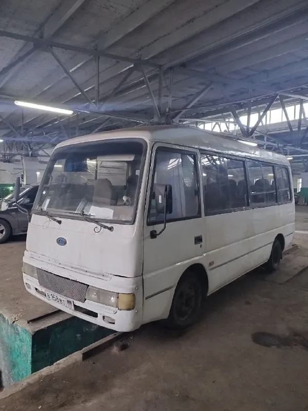 Продам автобус jac 2005 года выпуска. хорошее состояние, сел и поехал. 18 посадочных мест. недостатки по лкп, ничего критичного 3.9 дизель, расход 11-12 литров длинна 5 метров цена: 425.000 торг! номер : +7 949 340-23-69 📞 звоните: +7(949)3402369 - фотография - 4