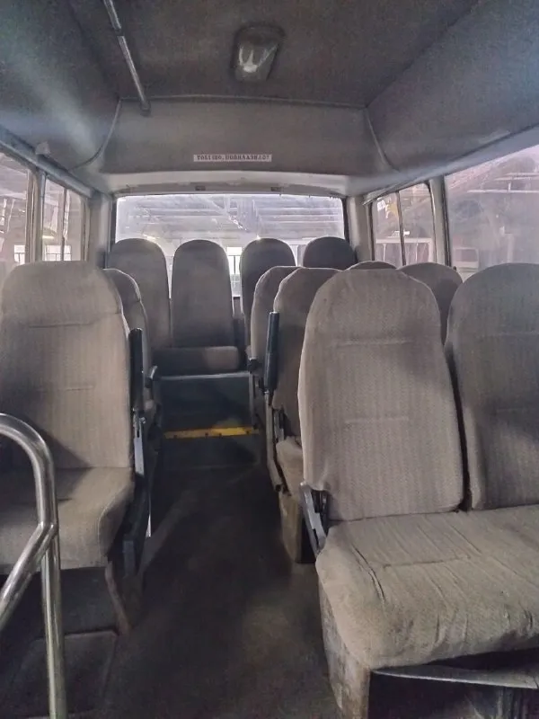 Продам автобус jac 2005 года выпуска. хорошее состояние, сел и поехал. 18 посадочных мест. недостатки по лкп, ничего критичного 3.9 дизель, расход 11-12 литров длинна 5 метров цена: 425.000 торг! номер : +7 949 340-23-69 📞 звоните: +7(949)3402369 - фотография - 6