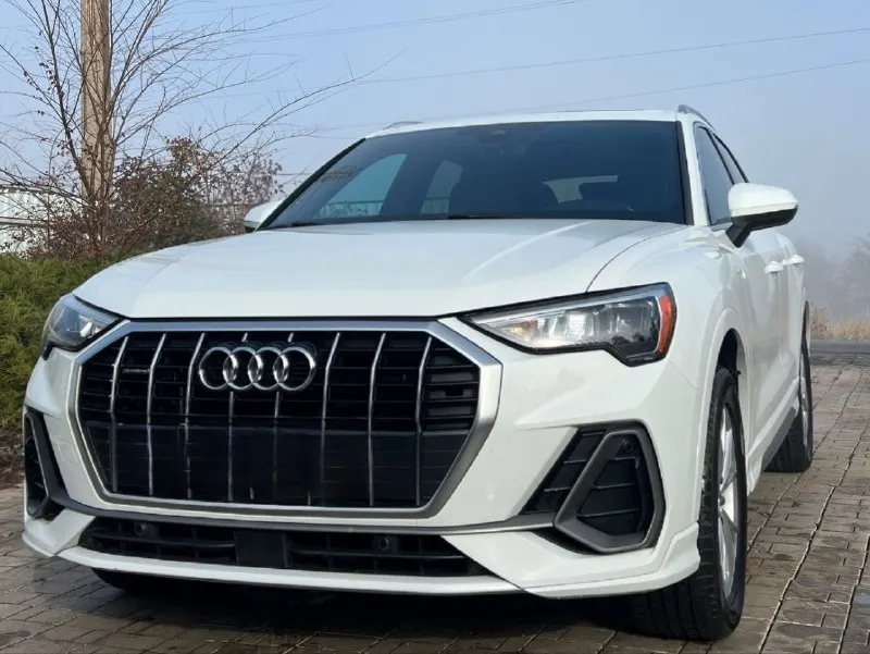 Продаю❗❗❗ audi q3 s-line 9 месяц 2020 года выпуска. модельный ряд 2021. двигатель 2 литра турбо(230 лошадей) на полном приводе! 50 т. км пробега, с полным электропакетом, датчики света, дождя(в общем все для комфортной езды есть)! вся в родной краске без повреждений по кузову, было разбито стекло крышки багажника и заменено на оригинальное(покупал в автосалоне в грузии за 750$) машина в идеальном состоянии продаю в связи покупкой другого автомобиля цена 3млн рублей. возможен торг тел +79494036257 📞 звоните: +7(949)4036257 - фотография - 3