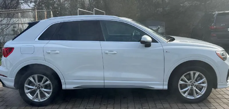 Продаю❗❗❗ audi q3 s-line 9 месяц 2020 года выпуска. модельный ряд 2021. двигатель 2 литра турбо(230 лошадей) на полном приводе! 50 т. км пробега, с полным электропакетом, датчики света, дождя(в общем все для комфортной езды есть)! вся в родной краске без повреждений по кузову, было разбито стекло крышки багажника и заменено на оригинальное(покупал в автосалоне в грузии за 750$) машина в идеальном состоянии продаю в связи покупкой другого автомобиля цена 3млн рублей. возможен торг тел +79494036257 📞 звоните: +7(949)4036257 - фотография - 8