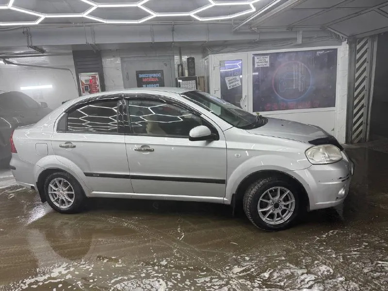В продаже chevrolet aveo т250 2007 года
Двигатель 1,6
Пробег авто 348 тысяч
Капремонт двигателя сделан на 347 тыс.
Мкпп масло заменено✅
Гидроусилитель руля
Стеклоподъемники
Титановые диски r14 в отличном состоянии как и новая летняя резина ✅
Кондиционер полностью работает !!
Стеклоподъемники, парктроник, магнитола
Масло в моторе новое, как и все фильтра воздушный, салонный и масляный ✅
Радиатор и антифриз тоже заменен ✅
Приезжайте смотрите
Цена 350 тр
Торг чуточку✅
Да и давайте уважать друг друга🤝
Авто находится в макеевке, могу скинуть видео по запросу
+7 (949) 318 94 99 Собственник
📞 Звоните: +7(949)3189499 - фотография - 1