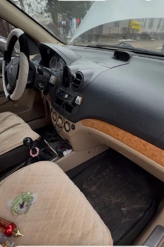 В продаже chevrolet aveo т250 2007 года
Двигатель 1,6
Пробег авто 348 тысяч
Капремонт двигателя сделан на 347 тыс.
Мкпп масло заменено✅
Гидроусилитель руля
Стеклоподъемники
Титановые диски r14 в отличном состоянии как и новая летняя резина ✅
Кондиционер полностью работает !!
Стеклоподъемники, парктроник, магнитола
Масло в моторе новое, как и все фильтра воздушный, салонный и масляный ✅
Радиатор и антифриз тоже заменен ✅
Приезжайте смотрите
Цена 350 тр
Торг чуточку✅
Да и давайте уважать друг друга🤝
Авто находится в макеевке, могу скинуть видео по запросу
+7 (949) 318 94 99 Собственник
📞 Звоните: +7(949)3189499 - фотография - 4