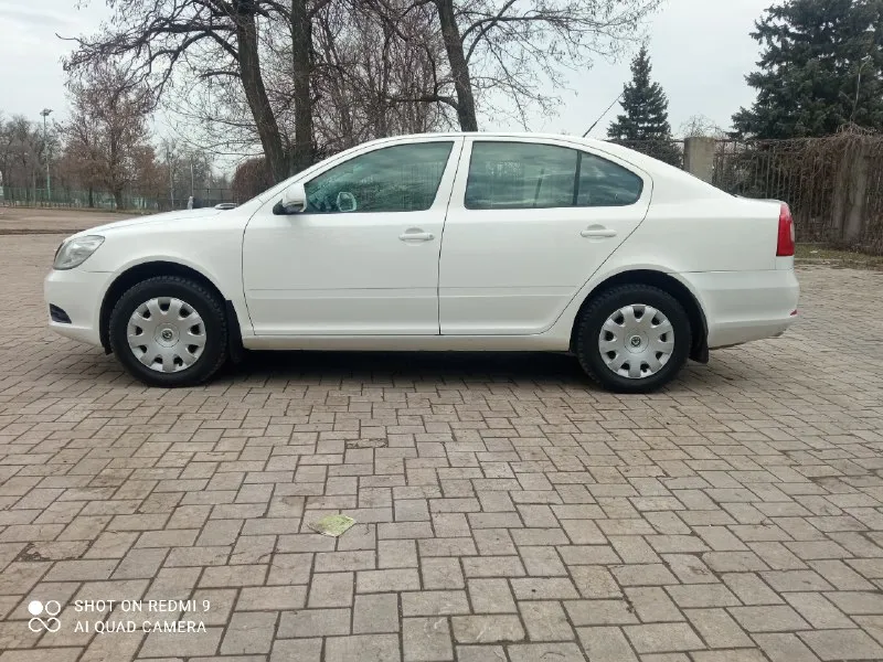 Продам skoda octavia a5, 1.4 механика. 2010г. пробег 215000т, авто в очень хорошем состоянии, я собственник. осмотр донецк. цена 810000т. все интересующие вопросы по +79494295616 +79850737065 @dmitriisb1 📞 звоните: +7(949)4295616 - фотография - 7