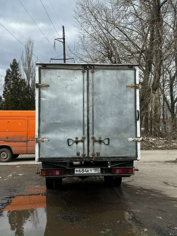 Продам газель 2013 г. мотор инжектор газ бензин. будка 4 м. установлен рефрижератор на -+. резина зад новые. коробка сцепление новые. документы в порядке, оформлен на меня. цена 1🍋. осмотр г. донецк мкр. текстильщик. 89494599150 📞 звоните: +7(949)4599150 - фотография - 4