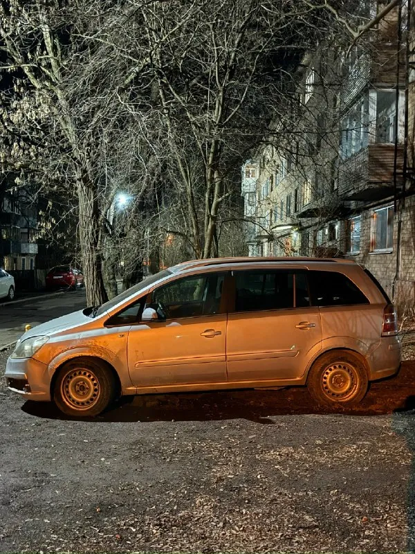 Продам opel зафира б 2006 год газ/бензин коробка механика работают без нареканий мотор не дымит не троит автомобиль на полном ходу сел поехал по документам на пятилетки цена 275.000 рублей цена из за срочности по кузову есть моменты на фото видно по телефону все расскажу +79495069577 📞 звоните: +7(949)5069577 - фотография - 2