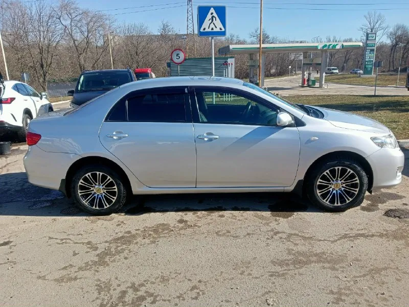 Toyota королла 1.6 мкпп. 2008г. пробег 110500 км. для совершеннолетней выглядит очень хорошо. в маши... - фотография