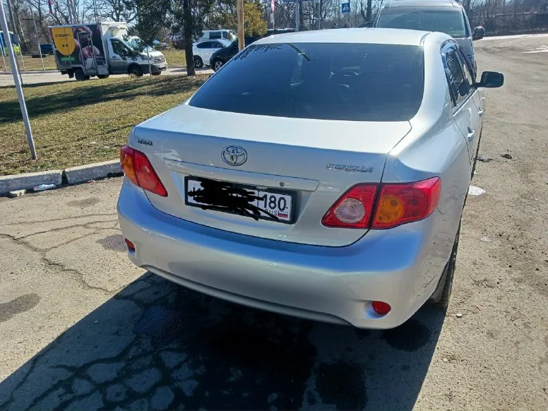 Toyota королла 1.6 мкпп. 2008г. пробег 110500 км. для совершеннолетней выглядит очень хорошо. в машине не курили, ночует в гараже. все то делались вовремя. в машинке работает все что должно работать. два ключа. комплект летней резины на оригинальных toyota дисках. зимняя и летняя резина практически новая. свет отличный, туманки линзы. нагрузок никаких не было, ездили по городу и на отдых. машина покупалась в салоне, один владелец я. не битая, не крашеная. цена 900000т. р. небольшой торг. т +79494003482 макеевка. 📞 звоните: +7(949)4003482 - фотография - 5