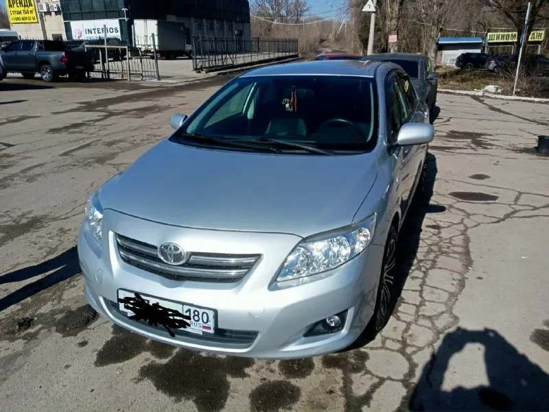 Toyota королла 1.6 мкпп. 2008г. пробег 110500 км. для совершеннолетней выглядит очень хорошо. в машине не курили, ночует в гараже. все то делались вовремя. в машинке работает все что должно работать. два ключа. комплект летней резины на оригинальных toyota дисках. зимняя и летняя резина практически новая. свет отличный, туманки линзы. нагрузок никаких не было, ездили по городу и на отдых. машина покупалась в салоне, один владелец я. не битая, не крашеная. цена 900000т. р. небольшой торг. т +79494003482 макеевка. 📞 звоните: +7(949)4003482 - фотография - 7