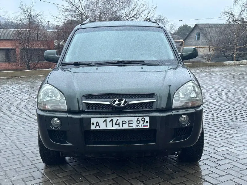 Продам hyundai tucson 2.0 бензин передний привод год выпуска 2008 коробка механика пробег 191000 тысячи в идеальном состоянии без рыжиков без дтп без вмятин без царапин по двигателю вся идеальная не троит не дымит масло не кушает коробка работает идеально не выбивает не хрустит всё скорости работают идеально подвеска вся обслужена ничего не стучит не гремит салон чистый ухоженный по комплектации имеется климат контроль работает бортовой компьютер подогрев сидений подогрев зеркал 4 стеклоподъемник и многое другое цена 825 000 +79494581808 - фотография - 6