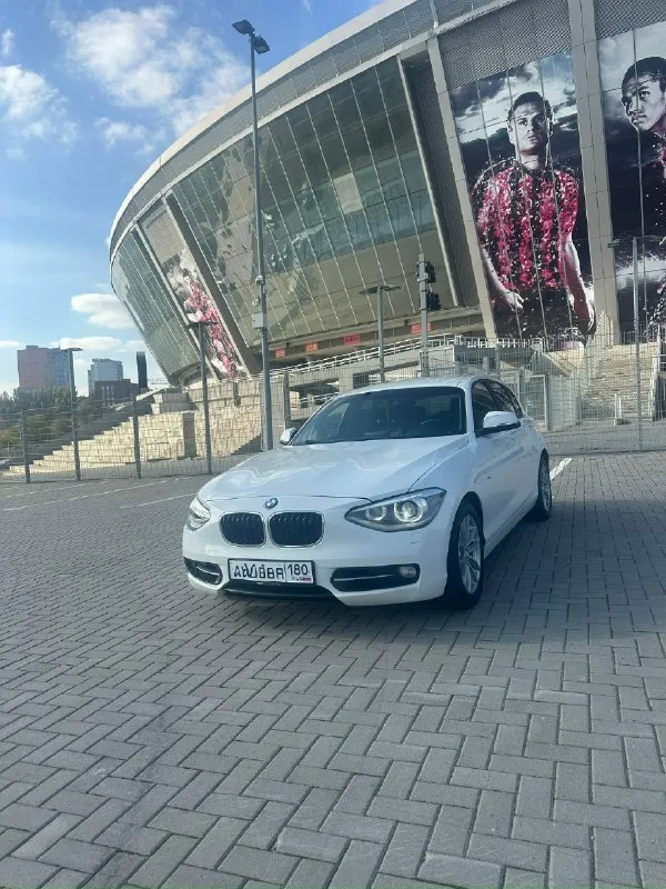 Bmw 1 серия 1.6 at (170 л. с) 2012, 180 000 км поколение: f20/f21 (2011—2015) машина в отличном состоянии, комплектация спорт лайн, есть режим спорт плюс. самая полная комплектация. резина зима-лето есть климат, а не кондиционер, как у всех единичек. 118і версия. без тюнингов, без прошивок, всё родное, гаражное хранение. на эту машину не жалели ничего, все что менялось есть квитанции, чеки с сто 170 лошадиных сил с завода. версия sport line с завода, спортивные сиденья, есть автотека (там все указанно ) цена: 1.300.000 торг уместен собственник г. донецк 79493584009 📞 звоните: +7(949)3584009 - фотография - 3