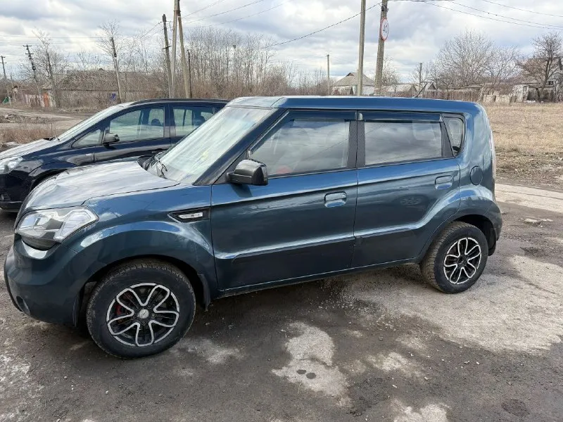 Кia soul 2010г,1.6мех, газ вписан,134т пробег, машина покупалась в донецке,2 комплекта колес 2 комплекта ключей!цена 800т. Р осмотр донецк +79494961061 - фотография - 2