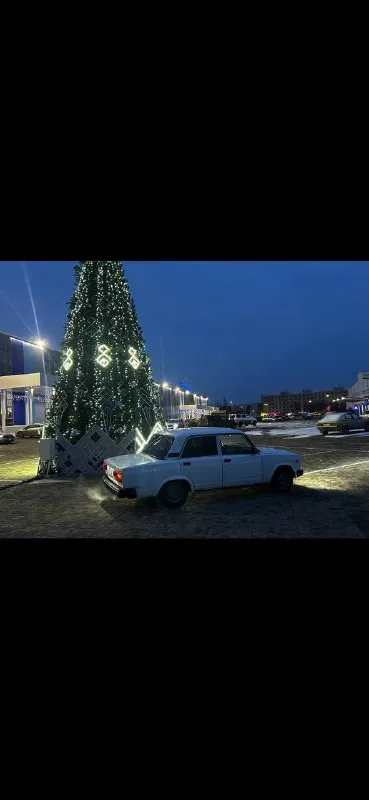 Продам ваз 2107 2006г инжектор! на полном боевом ходу, ходовая обслужена, масла, фильтра поменяны, новая печка, новый термостат, новый радиатор, новый аккумулятор, новые штампы r13, резина зима так себе. стоит паук 4-2-1 субару, выхлоп весь stinger, прошита, отсечка на 7000 + отстрелы, едет очень хорошо, стоят дорогие led лампы, свет огонь! 🔥 вложений никаких не требует единственное что нужно подварить дно с водительской стороны, и всё! 1.6 инжектор 2006г цена : 120000р не большой торг! по документам вопросов нет! снята с учёта есть птс и договор от хозяина едете ставите на себя на учёт и всё ! телефон для связи: +79490767595 могу пригнать по договорённости! г. мариуполь 📲 tg: @montana_3536 📞 звоните: +7(949)0767595 - фотография - 6