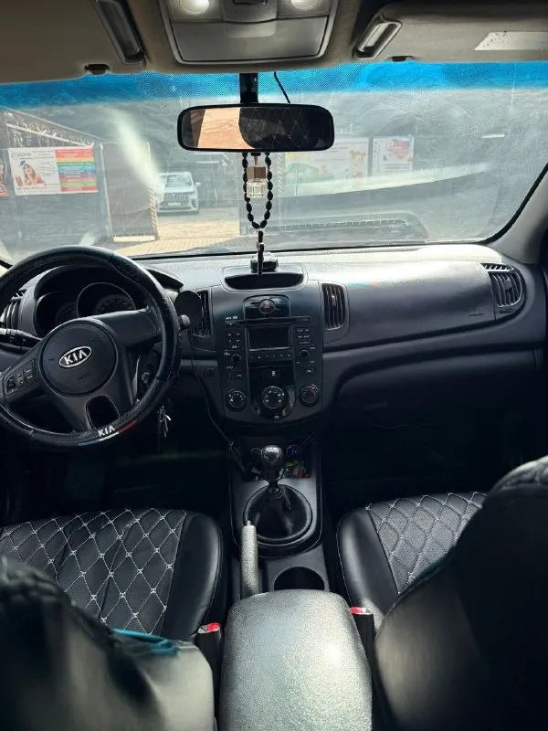 Kia cerato 2 1.6l 2009 г. Корейская сборка. Машина вся в заводском окрасе без дтп, капот частично в броне плёнке, с оригинальным пробегом 243 000 км. В достойном состоянии для своих лет. То проводилось вовремя. Эл. Зеркала с подогревом, гур, кондиционер ( заправлен и работает), мульти руль,4 эл. Стекло-ка. Ходовая не стучит, не скрипит всё отрабатывает как нужно, ухоженный салон. Установлены леды в фарах и линзованные туманки. Новая зимняя резина. Днище, пороги в идеале, без коррозии. Документы в порядке, пройден тех. Смотр, готова к переоформлению в мрэо. Собственник. 720 000 ₽ с лояльным торгом у авто. +79490482405
📞 Звоните: +7(949)0482405 - фотография - 9