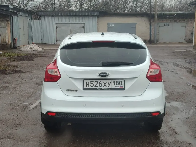 Продам ford focus 3 2013г. 1.6 бензин(125 л. с) мкпп. пробег 140000 км. машина в хорошем состоянии, делать ничего не нужно! двухзонный климат контроль датчик света датчик дождя сигнализация с автозапуском парктроник бортовой компьютер цена 720000 торг. +79494059270 донецк кировский район 📞 🇷🇺 звоните: +79494059270 - фотография - 5