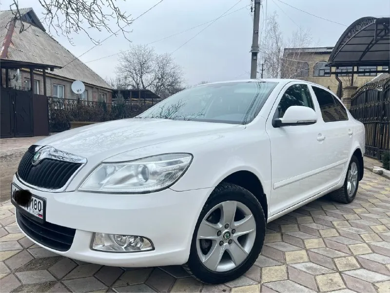 Skoda octavia 2012 года выпуска двигатель 1.6 mpi самый обычный коробка механика пробег 90000 км род... - фотография