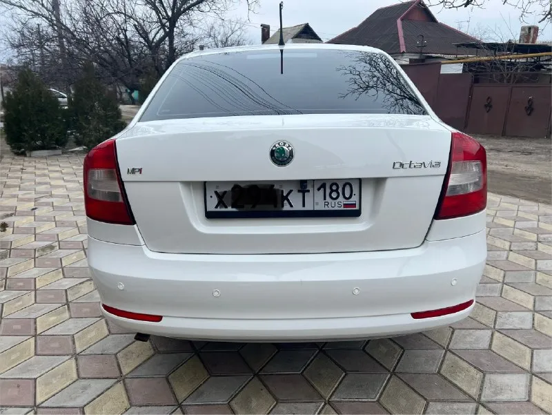 Skoda octavia 2012 года выпуска двигатель 1.6 mpi самый обычный коробка механика пробег 90000 км родного не смотаного без единого окраса любые проверки состояние нового автомобиля два ключа сигнализация с обратной с автозапуском и обратной связью зимняя резина все т. о проходила по регламенту цена 1 мл 180тысяч +7 (949) 520 5972. 📞 звоните: +7(949)5205972 - фотография - 4