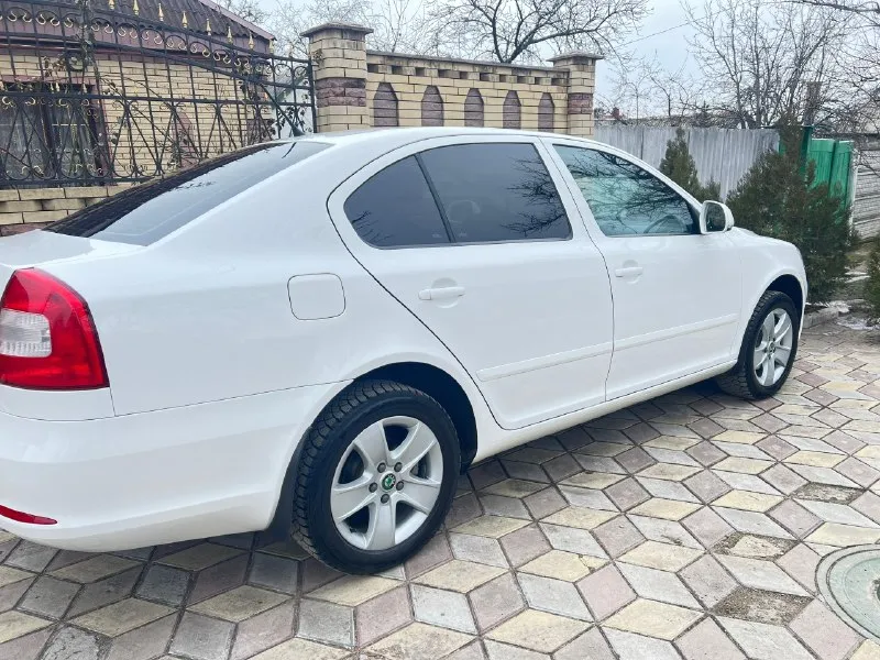 Skoda octavia 2012 года выпуска двигатель 1.6 mpi самый обычный коробка механика пробег 90000 км родного не смотаного без единого окраса любые проверки состояние нового автомобиля два ключа сигнализация с обратной с автозапуском и обратной связью зимняя резина все т. о проходила по регламенту цена 1 мл 180тысяч +7 (949) 520 5972. 📞 звоните: +7(949)5205972 - фотография - 6