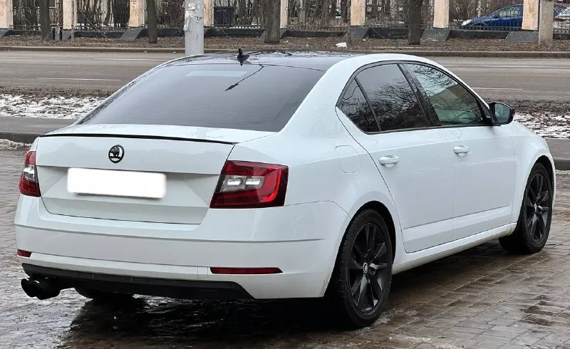 В продаже skoda octavia black edition a7 рестайлинг (2018года) - вложили более 500 тысяч рублей на доработку автомобиля - родного трассового пробега 140 тысяч километров - 1.8 t (gen 3) - коробка автомат - максимальная комплектация - автомобиль покупался у официального дилера а ростове - автомобиль в идеальном состоянии - стёкла оригинал - заводской black edition - автомобиль в заводском окрасе - премиальная музыка canton комплектaция blaсk еditiоn - черная крыша, черные боковые зеркала, легкосплавные диски тrius r17 черные, черный спойлер крышки багажника, черная рамка решетки из доработок комплектация style +допы -установлена турбина is20, интеркулер -прошита в etuners мотор + коробка -пружины -30 eibach e10-79-010-02-22 -установлен диффузор от kazan67/сделан выхлоп в глушитель46 -заменены диски с колодками ( усиленые перфорированные тормозные диски) цена 1.890.000 торг на месте рассматриваю обмен в обе стороны город донецк номер телефона +7 949 382 2120( есть telegram) писать лс - фотография - 3