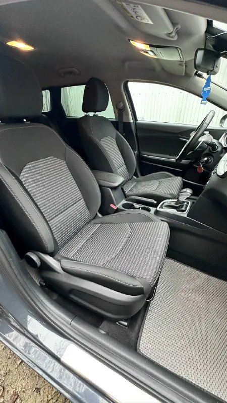 Kia cee'd конец 2021 года выпуска рестайлинг (самый крайний кузов) продам авто, я владелец по всем документам, состояние отличное, и техника и кузов! Весь автомобиль в родном окрасе. Без дтп. Двигатель обьемом 1.6л. , 128л. С. Пробег: 97000 (родной) преимущества: ☑️ техническое состояние без нареканий, обслужена, все то по регламенту. ☑️ вместительный салон и багажник ✅ литые диски со свежими зимними шинами (липучка) ☑️ богатая комплектация: ⚡климат-контроль двухзонный ⚡датчик дождя ⚡датчик света ⚡помощь при трогании в гору ⚡электроcтeклoпoдъeмники все ⚡элeктpoрeгулиpовкa зeркaл с обогревом ⚡камера заднего вида ⚡управление на руле (мультируль) ⚡круиз-контроль ⚡обогрев передних сидений ⚡обогрев руля ⚡обогрев зоны дворников цена 2000000, +79494981262 донецк
📞 Звоните: +7(949)4981262 - фотография - 8