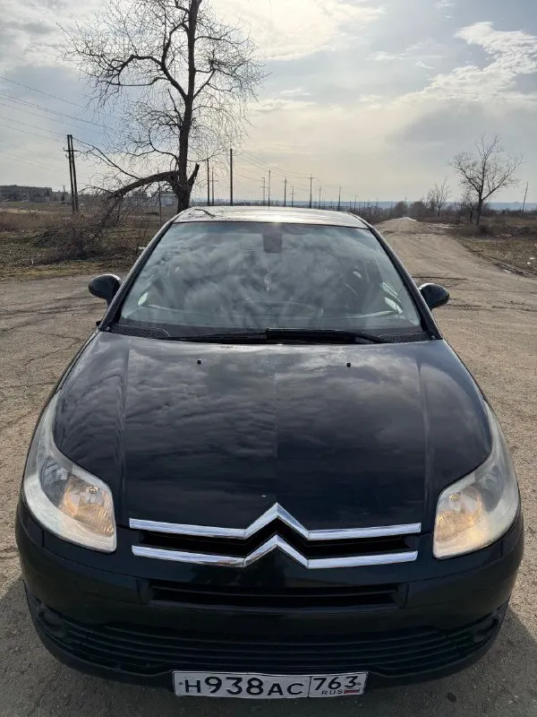 Продам citroen c4🔥 год выпуска:2005🔥 пробег, км:180.000 🔥 модификация:1.6 ат 🔥 тип двигателя: бензин🔥 коробка передач: автомат🔥 привод: передний🔥 тип кузова: хетчбек 3-дверный🔥 koмплeктaция: base🔥 цвет: черный🔥 живой citroen на полном ходу, не требует никаких вложений от слова совсем. в премиальном чёрном цвете. мотор в идеальном состоянии, не троит, не дымит, не имеет каких либо посторонних звуков. акпп-в идеальном состоянии, плавность переключения передач, отсутствие рывков и корректность работы в разных режимах. ходовая-отсутствие неисправностей в подвеске, стабильность поведения машины на дороге и комфорт при езде. салон в идеальном состоянии, без потертостей и каких-либо нюансов. так же имеется видео, по просьбе отправлю для более лучшего осмотра авто. готов к выезду в любой сервис по вашему желанию. многое могу не описать. при встречу всё расскажу и покажу. цена:399.999 тысяч торг минимальный и обоснованный. возможен пригон по договоренности. возможен обмен. номер для связи:+79495752024 - фотография - 8
