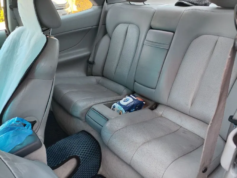 Продам мерена сlk купе 2.0 литра. механика на 111 маторе самый лучший и не убиваемые. машина обслужена полностью ни каких вложений не требует. часики не грамма масла не расходует не траит не дымит. работает каждая кнопочка. стабилизация круиз, кондиционер, подогревы сидушек кожаный салон. ходовка как мячик, диски амг резина новая зима. рыжиков и ржавчины нет!!! сел поехал!!! возможен обмен в приорете нива. осмотр г. енакиево цена 520 т. р. тел +79493176466 📲 tg: александр 🐾 📞 звоните: +7(949)3176466 - фотография - 10