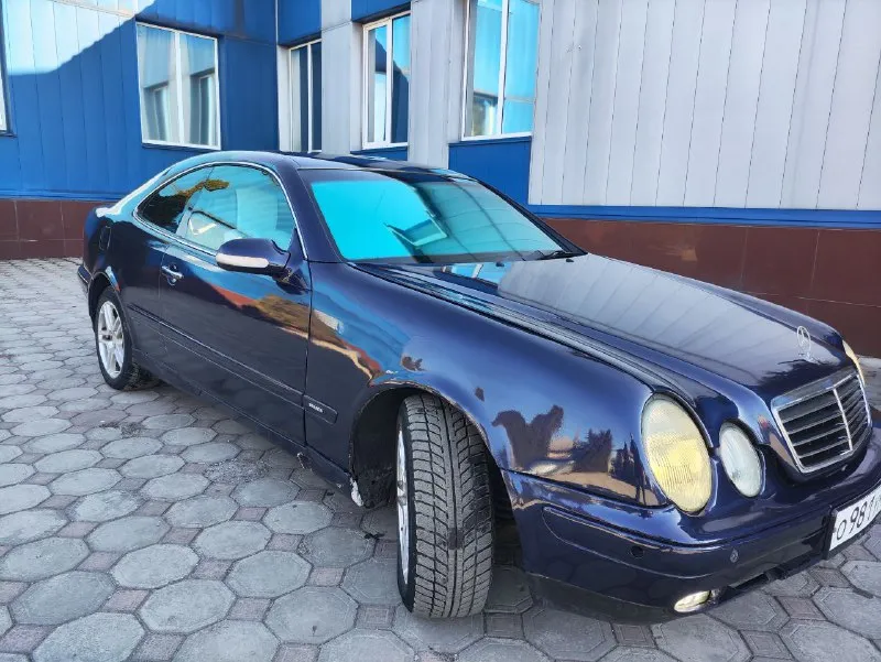 Продам мерена сlk купе 2.0 литра. механика на 111 маторе самый лучший и не убиваемые. машина обслужена полностью ни каких вложений не требует. часики не грамма масла не расходует не траит не дымит. работает каждая кнопочка. стабилизация круиз, кондиционер, подогревы сидушек кожаный салон. ходовка как мячик, диски амг резина новая зима. рыжиков и ржавчины нет!!! сел поехал!!! возможен обмен в приорете нива. осмотр г. енакиево цена 520 т. р. тел +79493176466 📲 tg: александр 🐾 📞 звоните: +7(949)3176466 - фотография - 7