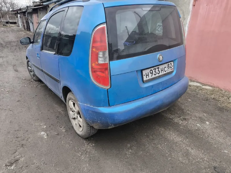Продаю в донецке днр skoda румстер 1,6 двигатель мкпп, 2008 год. климат заправлен и работает, стоит новый радиатор кондиционера. пробег 325 тыс км, двигатель масло не есть, по кузову есть куда приложить руки ( не надо думать что машина в идеале). летняя резина баллоны есть в наличии. я владелец, оформление без проблем. цена 350 к. +79493882902 📞 звоните: +7(949)3882902 - фотография - 3