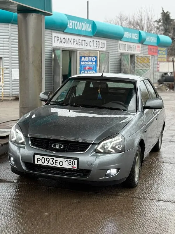 Продам ваз 2172 ( приора) хетчбек. 2011г. в. кондиционер, эур. двигатель 21126, поршня от 124 ( клапана не гнет ). мотор после капремонта, работает отлично, не дымит, не троит, едет бодро, гидрики не стучат вообще. коробка 5ст. не хрустит, не выбивает, передачи вкл. мягко. ходовка обслужена, стойки ss20. сделан развал схождение. новая резина ( липучка). сигнализация starline с автозапуском. электростеклоподъемники, электрозеркала. электрика работает. печка греет. салон опрятный, не затертый. дно не гнилое, в хорошем состоянии. машина во вложениях не нуждается, красить- варить ничего не надо, по техничке тоже все ок, сел и поехал. в дороге не подводила. регистрация местная, не пригон с рф. один владелец по рф птс. осмотр г. горловка ( центр). цена 350₽. торг. +79493236024 +79490483870 - фотография - 2