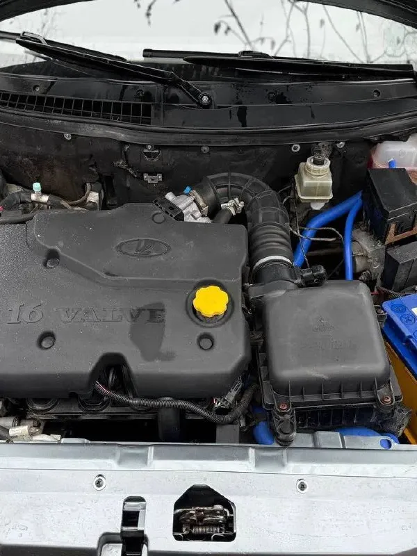 Продам ваз 2172 ( приора) хетчбек. 2011г. в. кондиционер, эур. двигатель 21126, поршня от 124 ( клапана не гнет ). мотор после капремонта, работает отлично, не дымит, не троит, едет бодро, гидрики не стучат вообще. коробка 5ст. не хрустит, не выбивает, передачи вкл. мягко. ходовка обслужена, стойки ss20. сделан развал схождение. новая резина ( липучка). сигнализация starline с автозапуском. электростеклоподъемники, электрозеркала. электрика работает. печка греет. салон опрятный, не затертый. дно не гнилое, в хорошем состоянии. машина во вложениях не нуждается, красить- варить ничего не надо, по техничке тоже все ок, сел и поехал. в дороге не подводила. регистрация местная, не пригон с рф. один владелец по рф птс. осмотр г. горловка ( центр). цена 350₽. торг. +79493236024 +79490483870 - фотография - 7