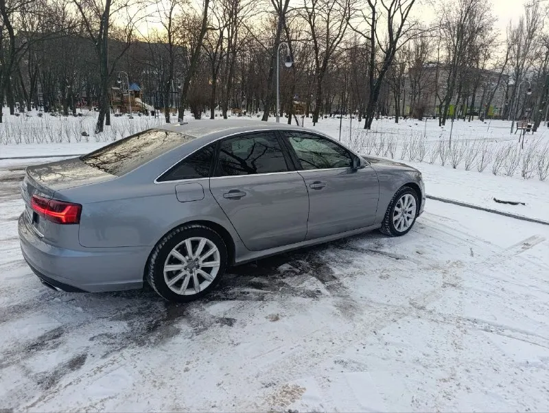 Продам audi а6 с7 рестайлинг, 2015 год, 1.8tfsi коробка 7ст автомат. пробег 205600км машина полностью обслужена, в родном окрасе. собственник. цена 1.960.000р торг для покупателя. номер +79280435452 📞 звоните: +7(928)0435452 - фотография - 3