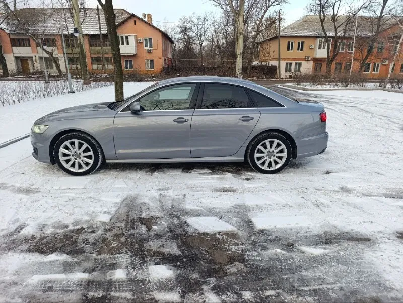 Продам audi а6 с7 рестайлинг, 2015 год, 1.8tfsi коробка 7ст автомат. пробег 205600км машина полностью обслужена, в родном окрасе. собственник. цена 1.960.000р торг для покупателя. номер +79280435452 📞 звоните: +7(928)0435452 - фотография - 5