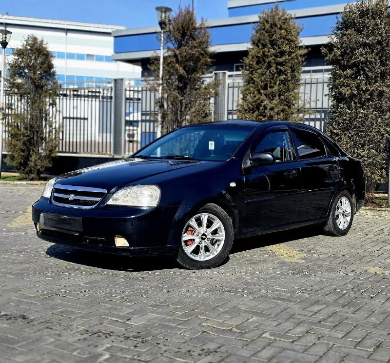 Продам ухоженный, красивый, надежный и вместительный chevrolet lacetti. год выпуска - 2008. пробег -... - фотография