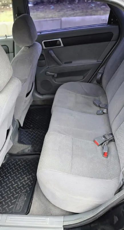 Продам ухоженный, красивый, надежный и вместительный chevrolet lacetti. год выпуска - 2008. пробег - 217000 км. мкпп - 5-ступенчатая механика. г. донецк. тел. +79495362484 +79494491943. если не дозвонились, на этом номере есть telegram. авто в хорошем состоянии, как внешнем, так и техническом. без гнили, коррозии и ржавчины. в очень красивом насыщенном чёрном металлик цвете. .. в дтп авто не участвовал. все стекла заводские. все швы и герметики заводские. техническое состояние без нареканий. подвеска отрабатывает мягко и комфортно работает как швейцарские часы. масло не расходует, не дымит, не троит. салон целый, чистый и опрятный. комплектация: полный электропакет, кондиционер (холодит) abs, srs, airbag, подушки безопасности на месте, гидроусилитель руля, электроподъемники, электрозеркала с подогревом, противотуманки, корректор фар, светит очень хорошо, центральный замок, сигнализация, серво руль, 📲 tg: максим ворошиловский 📞 звоните: +7(949)5362484 - фотография - 8