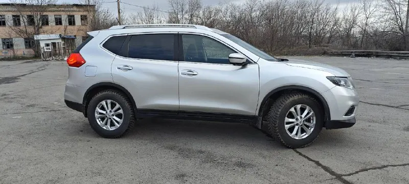 Nissan rogue год 2015 один хозяин пробег 57 700 миль/92800км оригинал 💯% двигатель 2.5 атмосфера цепной полный привод в жирной комплектации в очень хорошем состоянии цена 1 650 000₽ +79493442670 📲 tg: @sssuusy 📞 звоните: +7(949)3442670 - фотография - 4