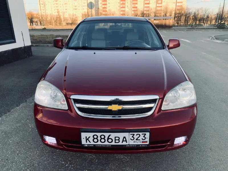 Chevrolet lacetti 1.6 2010г автомобиль в отличном состоянии без вложений авто с краснодара гнили нет кузов почти весь в заводском окрасе без дефектов в авто работает все сигнализация с автозапуском кондиционер обслужен салон как новый по ходовой взбитая без стуков пробег родной 294т мотор в идеале не дымит масло жора нет! все прозрачно приезжайте смотрите есть видео обзор по запросу цена 499.000 возможен обмен +79496347909 г. мариуполь - фотография - 2