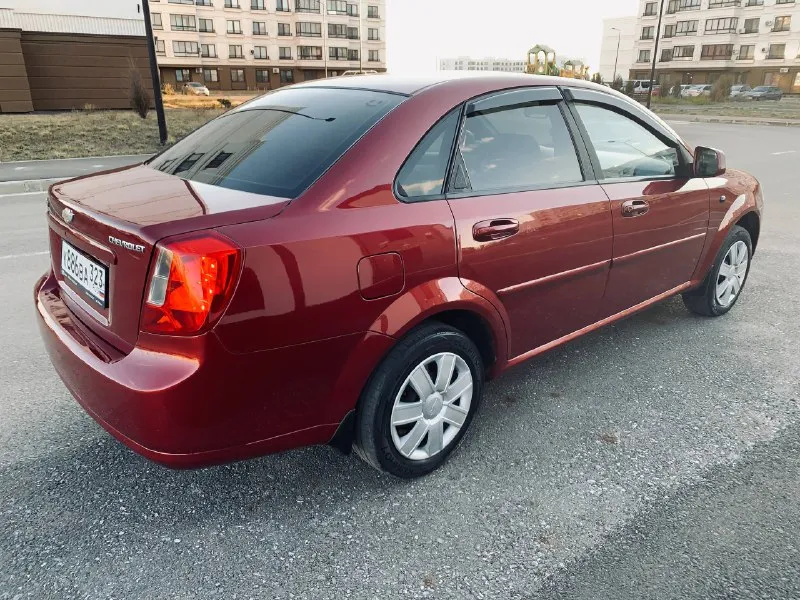 Chevrolet lacetti 1.6 2010г автомобиль в отличном состоянии без вложений авто с краснодара гнили нет кузов почти весь в заводском окрасе без дефектов в авто работает все сигнализация с автозапуском кондиционер обслужен салон как новый по ходовой взбитая без стуков пробег родной 294т мотор в идеале не дымит масло жора нет! все прозрачно приезжайте смотрите есть видео обзор по запросу цена 499.000 возможен обмен +79496347909 г. мариуполь - фотография - 4