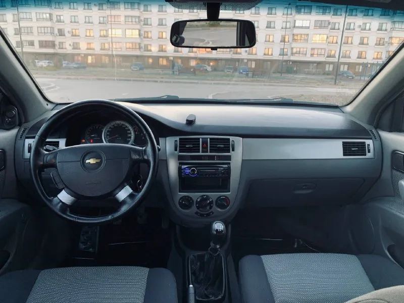 Chevrolet lacetti 1.6 2010г автомобиль в отличном состоянии без вложений авто с краснодара гнили нет кузов почти весь в заводском окрасе без дефектов в авто работает все сигнализация с автозапуском кондиционер обслужен салон как новый по ходовой взбитая без стуков пробег родной 294т мотор в идеале не дымит масло жора нет! все прозрачно приезжайте смотрите есть видео обзор по запросу цена 499.000 возможен обмен +79496347909 г. мариуполь - фотография - 7