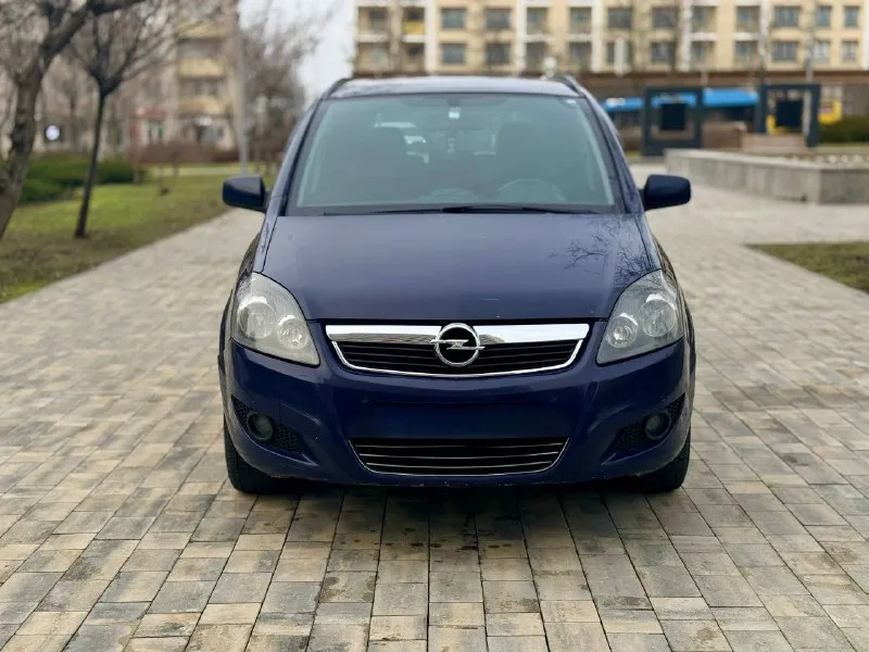 🚙марка: opel zafira ⚙️двигатель: 1.9 ⛽️вид топлива: дизель 📅год выпуска: 2010 💴цена: 720.000руб торг... - фотография