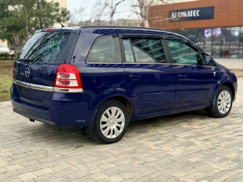 🚙марка: opel zafira ⚙️двигатель: 1.9 ⛽️вид топлива: дизель 📅год выпуска: 2010 💴цена: 720.000руб торг 🗺️пробег:207.000 км 📦:кпп :автомат в продаже opel zafra в идеальном состоянии без нареканий автомобиль как на фото технические обслуживание мотор коробка без нареканий по кузову жучков рыжиков не присутствует недавно автомобиль прошел полное то комплектация cosma датчик дождя датчик света круизконтроль подогрева сидений зеркал и многое другое все остальные доп вопросы 📞 звоните: на этом номер есть +7 (949) 753-36-84 есть telegram 📍•город мариуполь - фотография - 6
