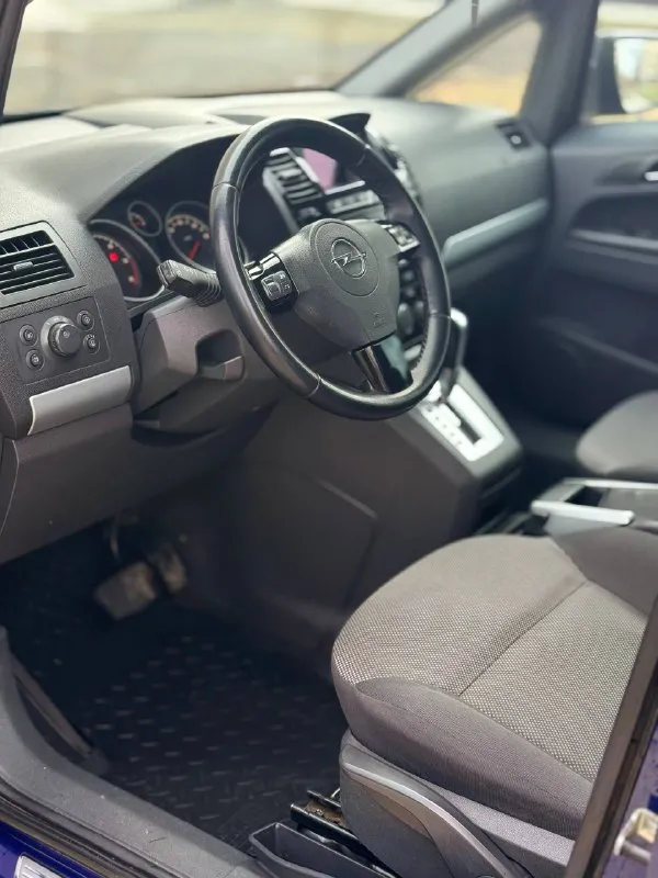 🚙марка: opel zafira ⚙️двигатель: 1.9 ⛽️вид топлива: дизель 📅год выпуска: 2010 💴цена: 720.000руб торг 🗺️пробег:207.000 км 📦:кпп :автомат в продаже opel zafra в идеальном состоянии без нареканий автомобиль как на фото технические обслуживание мотор коробка без нареканий по кузову жучков рыжиков не присутствует недавно автомобиль прошел полное то комплектация cosma датчик дождя датчик света круизконтроль подогрева сидений зеркал и многое другое все остальные доп вопросы 📞 звоните: на этом номер есть +7 (949) 753-36-84 есть telegram 📍•город мариуполь - фотография - 7