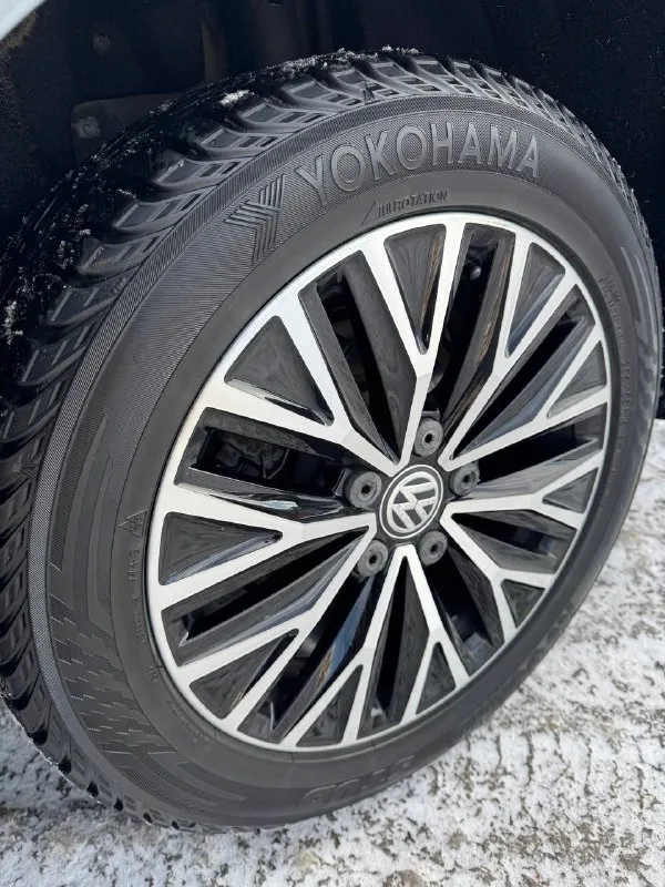 🚘 volkswagen jetta 2021 ✅ 2021 год / 02 месяц ✅ мотор: 1.4т / бензин / акпп (aisin) ✅ пробег: 74.000 km 🔥 автомобиль в отличном состоянии, полностью обслужен. родные стёкла, небольшой пробег. есть всё необходимое для комфортной езды. кузов покрыт керамическим составом. два комплекта резины: зима yokohama / лето bridgestone. установлен русский язык в меню, открыты скрытые функции. хозяйская машина, без вложений. возможен обмен, а также продажа в кредит. 💸 1.750.000 ₽ +79495051515 (+telegram) 📞 🇷🇺 звоните: +79495051515 - фотография - 9