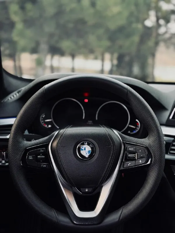 Продам bmw g30 2019 года выпуска пробег: 195.000 км коробка: автомат объем двигателя: 2.0 (b48 мотор... - фотография