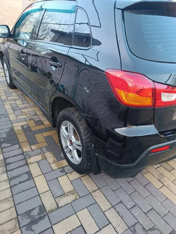 Продам авто mitsubishi asx 1.6 механика 2012 года в отличном состоянии. двигатель работает тихо без посторонних звуков, не дымит, масло не берёт. коробка передач переключения мягко, кузов без дтп! вся в родне, кроме крышке багажника. ходовая перебрана едет тихо без посторонних звуков. автотека зелёная, два собственика цена 1м 120 т. рублей тел:+79495254280 или +79185487099.. 📞 звоните: +7(949)5254280 - фотография - 5