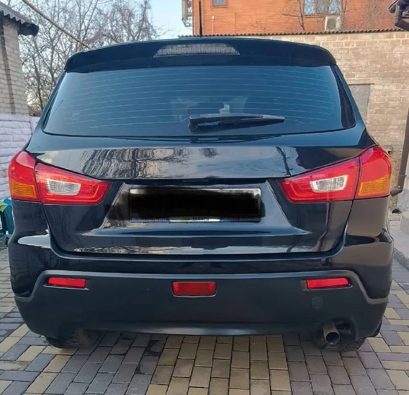 Продам авто mitsubishi asx 1.6 механика 2012 года в отличном состоянии. двигатель работает тихо без посторонних звуков, не дымит, масло не берёт. коробка передач переключения мягко, кузов без дтп! вся в родне, кроме крышке багажника. ходовая перебрана едет тихо без посторонних звуков. автотека зелёная, два собственика цена 1м 120 т. рублей тел:+79495254280 или +79185487099.. 📞 звоните: +7(949)5254280 - фотография - 6