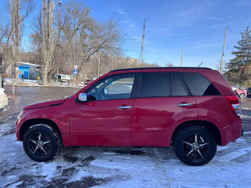 Продам suzuki grand vitara(сузуки гранд витара) 2,7л 185 л. с до налоговая цена 650 000 ₽(умеренный торг) 2005 год полный привод 4*4 пробег 134377мили(228440км) акпп(автомат), стеклоподъемники на 4 двери, гидроусилитель, подогрев зеркал, кондиционер, abs, srs, esp, круиз контроль, два ключа. ходовая часть вся перебрана, жидкости заменены. установлена сигнализация с обратной связью и автозапуском+ видеорегистратор. осмотр макеевка, донецк ☎️ +79493011195 - фотография - 6