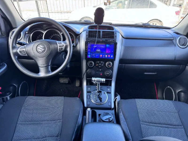 Продам suzuki grand vitara(сузуки гранд витара) 2,7л 185 л. с до налоговая цена 650 000 ₽(умеренный торг) 2005 год полный привод 4*4 пробег 134377мили(228440км) акпп(автомат), стеклоподъемники на 4 двери, гидроусилитель, подогрев зеркал, кондиционер, abs, srs, esp, круиз контроль, два ключа. ходовая часть вся перебрана, жидкости заменены. установлена сигнализация с обратной связью и автозапуском+ видеорегистратор. осмотр макеевка, донецк ☎️ +79493011195 - фотография - 9